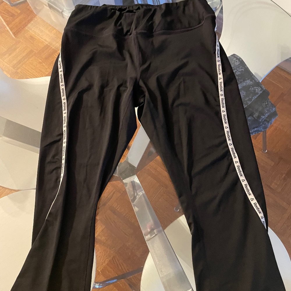 Reebok 3/4 Legnth Logo Leggings Size L
